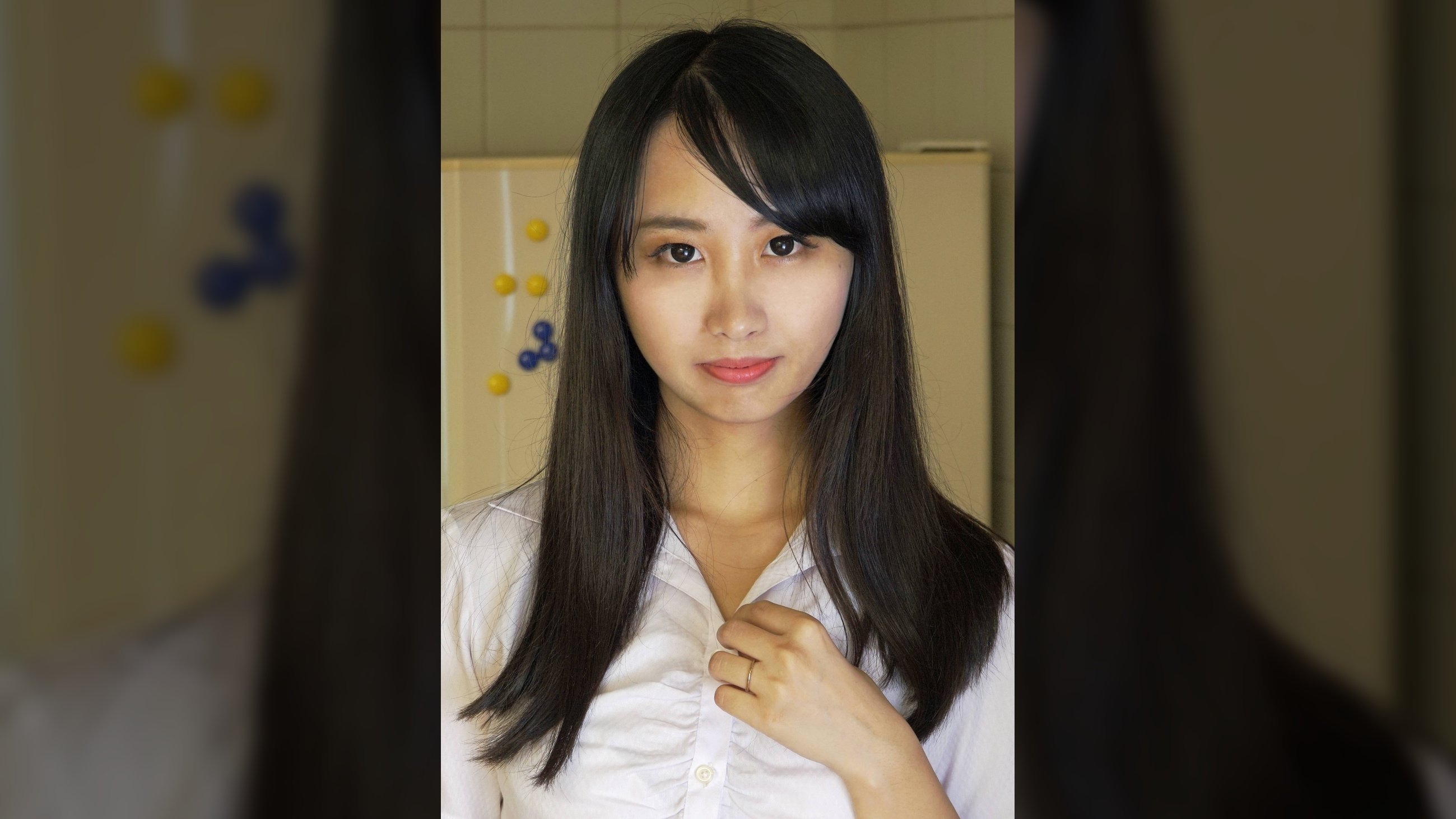 るい 25歳 人妻