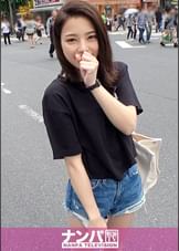 マジ軟派、初撮。 1371 クイズと騙されて生ち○ぽを握らされちゃう天然女子!驚き戸惑うもついつい巨根をチラ見!その一瞬を見逃さないナンパ師に丸め込まれて流されSEX!!