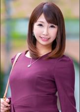 潮吹きまくりのイキまくり!セックス大好き美顔妻と同時イキ中出し性交