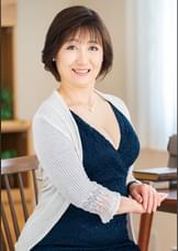 興奮してどんどん濡れて来ちゃう…下着にくっきりエロ汁跡が!五十路妻の欲望を満たす濃密ナマ中出し性交!!