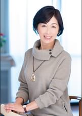 オナニーのしすぎ!?クリトリスが大きいんです…と恥ずかしそうに話す五十路妻。息子が巣立って時間を持て余しオナニーに没頭するも足りずに他人棒に手を出す53歳。