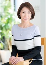 潮吹きパイパン妻 パンストで手首拘束され大興奮!膣奥突かれて歓喜イキ!浮気棒に爆突きされて中出しSEX!