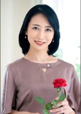 頭の中はセックスのことでいっぱい!年々増加する性欲が爆発寸前の五十路妻と身も心もトロける官能中出しSEX