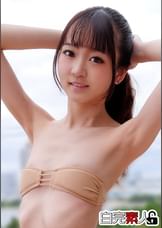 スレンダー美少女の激せまおマ〇コを突きまくる