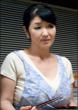 美都子(52歳)告白で振られた息子を慰めて…