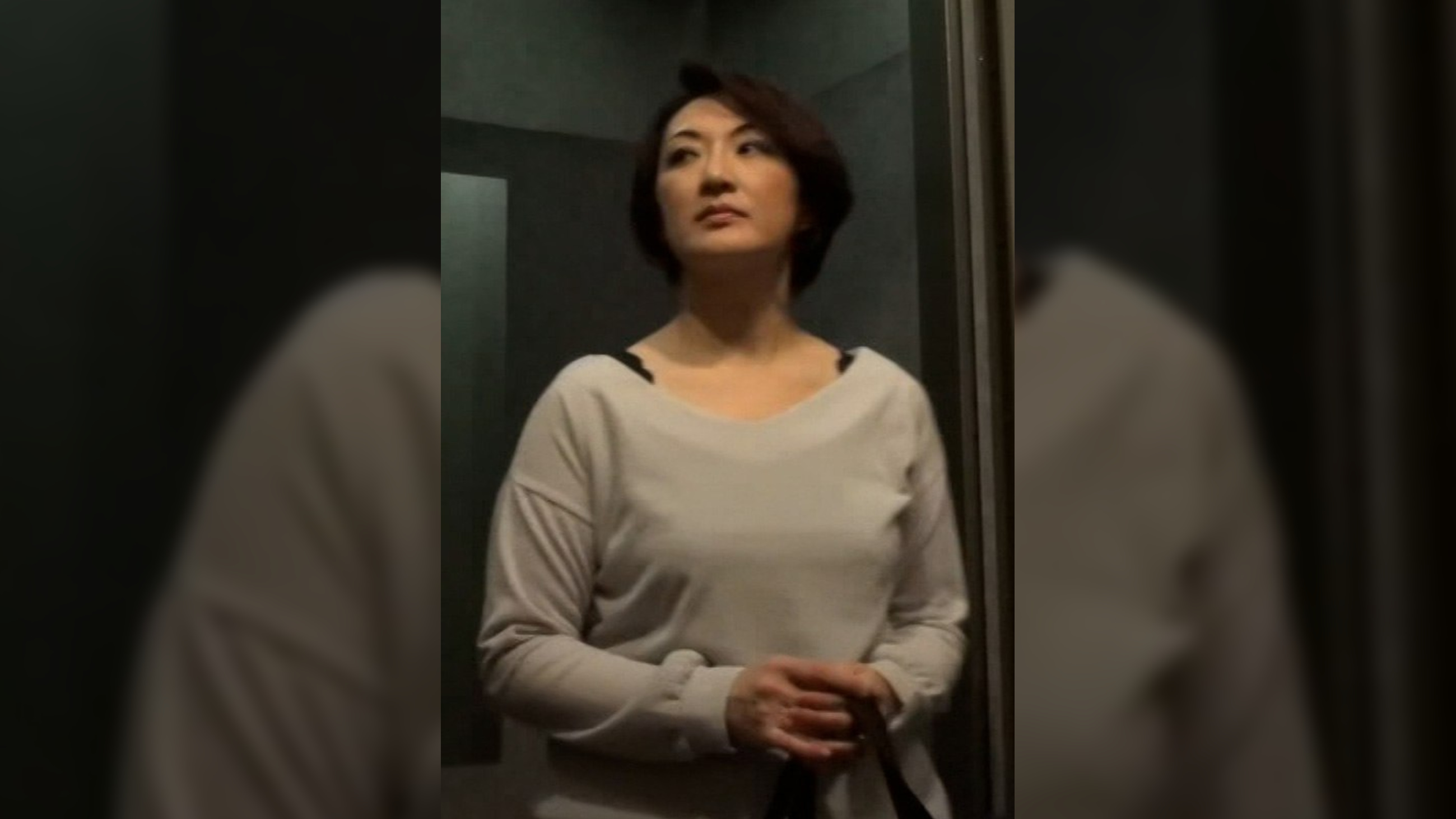 息●の家庭●●のマッチョな男と不倫してしまう人妻!