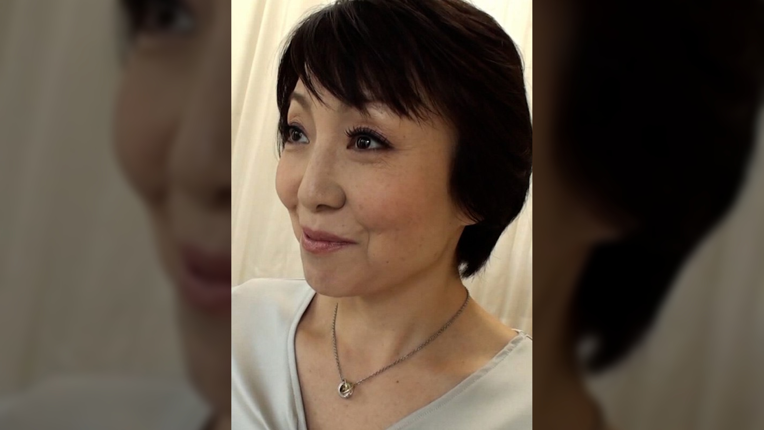 熟女の誘惑！お隣の奥さん欲求不満で僕を無理やり誘惑してくるドエロ熟女！そんな奥さんに大量ナマ中出し！