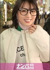 マジ軟派、初撮。 1920 純朴そうな保育士も実は欲求不満で… インタビューと称して声をかけられホイホイとホテルについてくる！可愛いと褒められ満更でもない気分？簡単に唇を許し潮吹き連発の流されSEX！