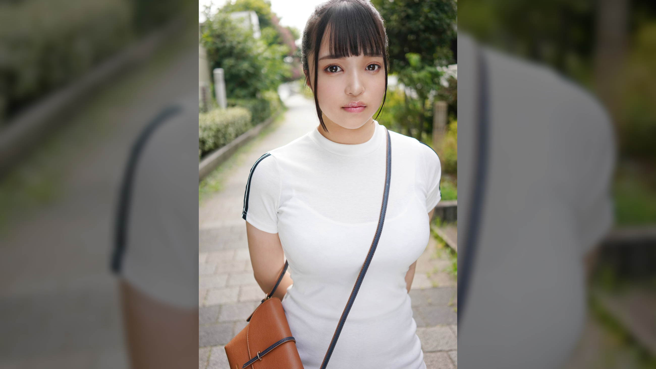 潮吹く巨乳地味子①