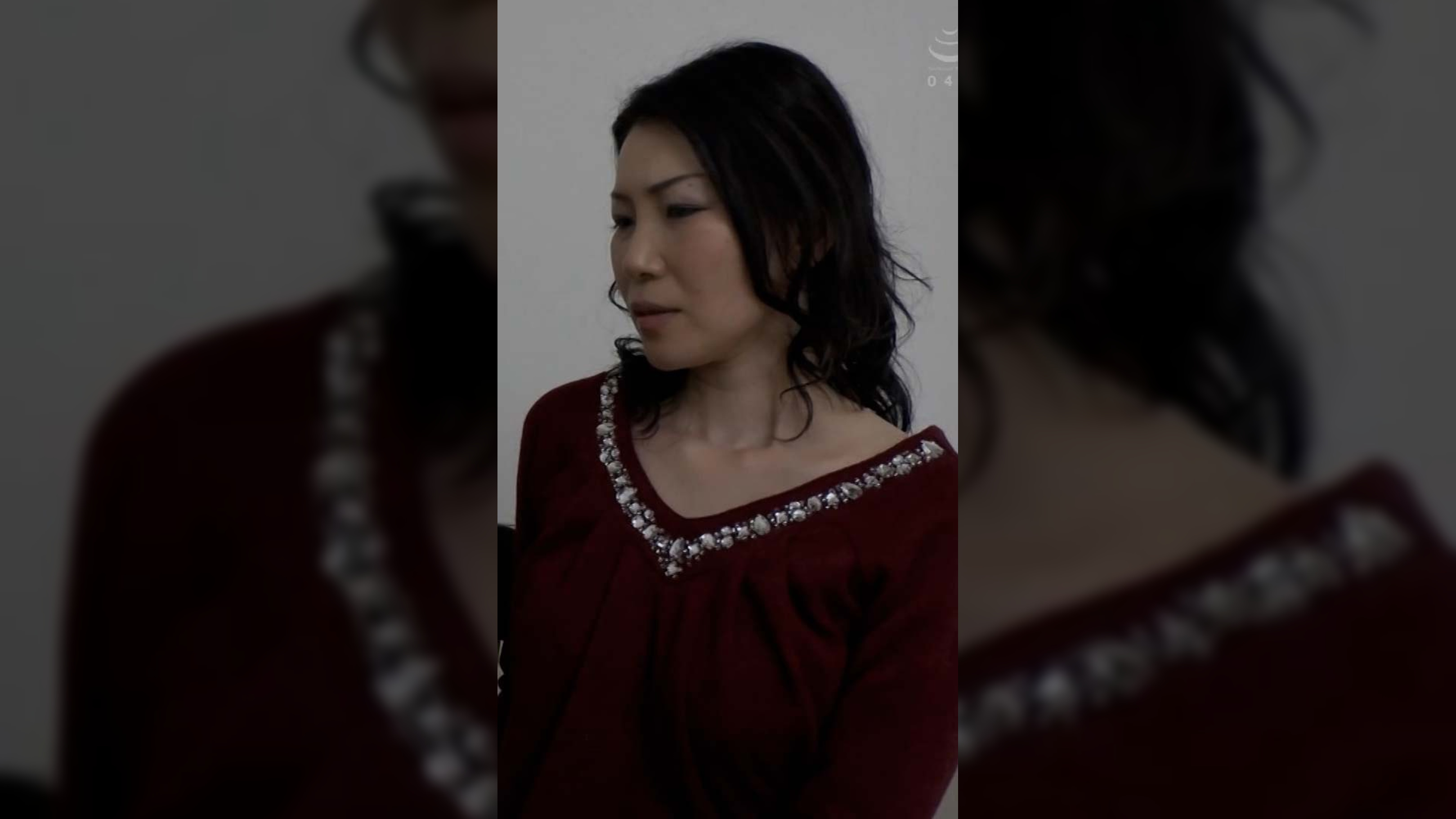 深夜に旦那を送って来てくれた部長に…夫がリストラ⁉カラダを捧げる献身妻が次第に感じてしまい淫欲爆発中出しSEX!