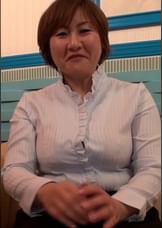 豊満エロボディでSEX大好きでも旦那とはレスな奥さんが男性の人肌求めてAV出演。数年していない股間に生嵌め交尾！
