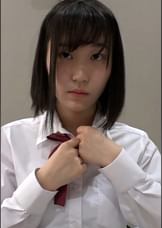 緊張しいで、どことなくあどけなさが残る美女とコスプレ⁉的な3P嵌め撮りSEX!