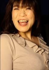Fカップ巨乳熟女の初撮りAV出演!我慢出来ないどしろーとの肉欲暴走SEX!
