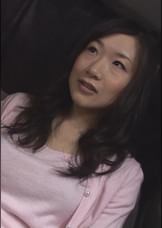 三十路とは思えないスタイルと美貌の持ち主!銀座の高級ショッピングエリアで美人妻をガチナンパ!本当は期待してた?!拒みながらもヌレヌレのアソコに肉棒を突っ込んで中出しセックス!