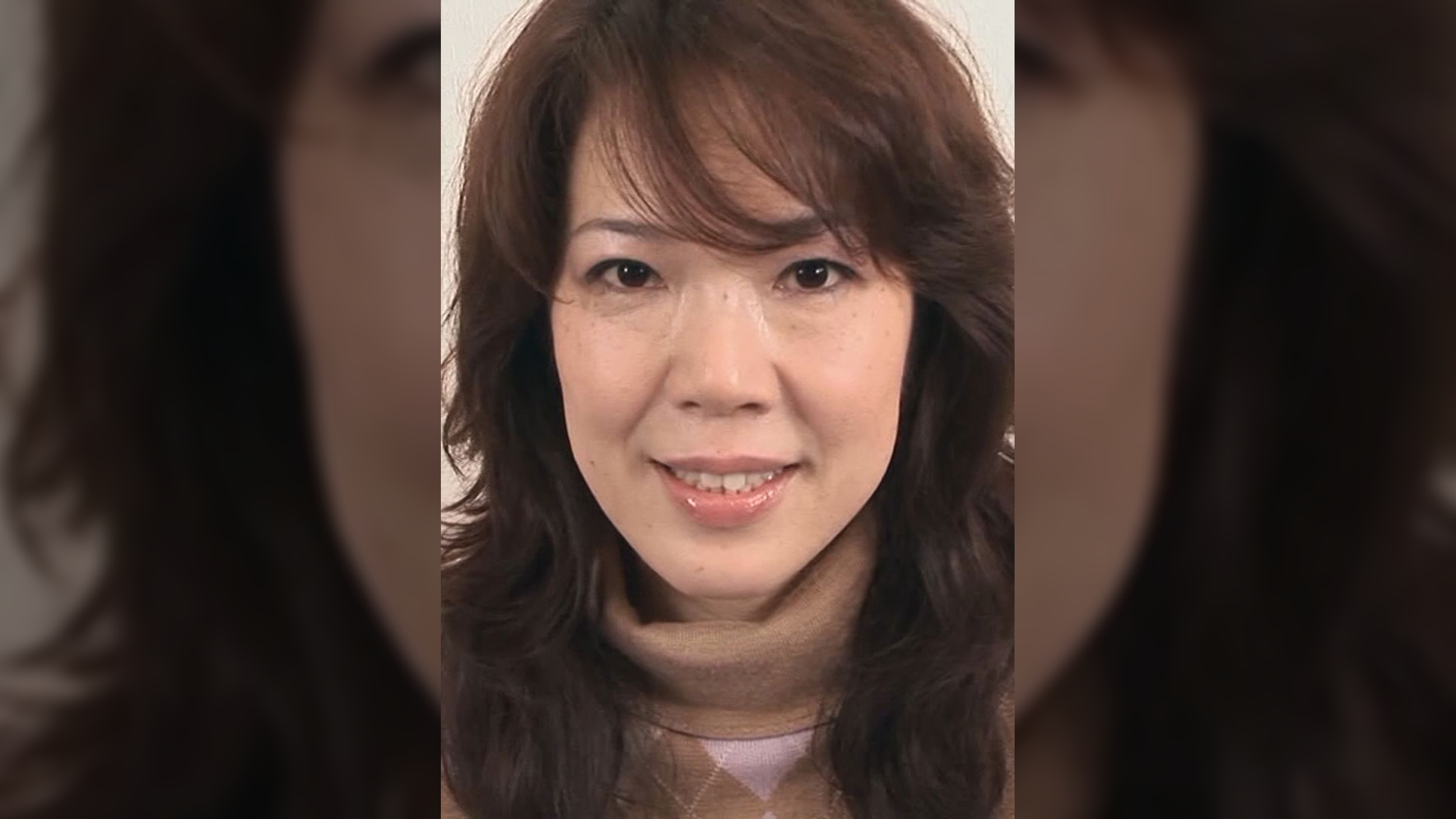 久々セックスにアソコの愛液が止まらない!四十路熟女と中出しセックス!