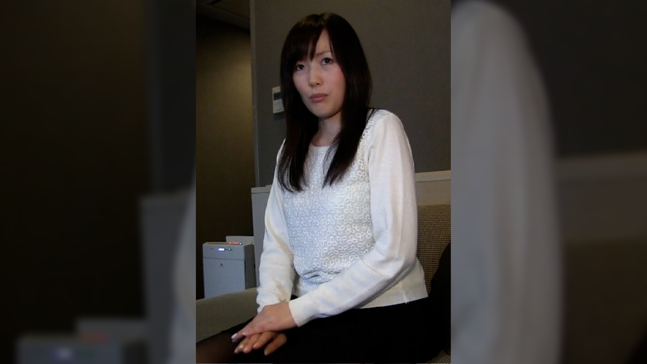 電マで性欲を発散する可愛い系熟女さん!撮影に緊張気味も次第に大胆になる。年甲斐もなく弾ける変態淫乱SEX!