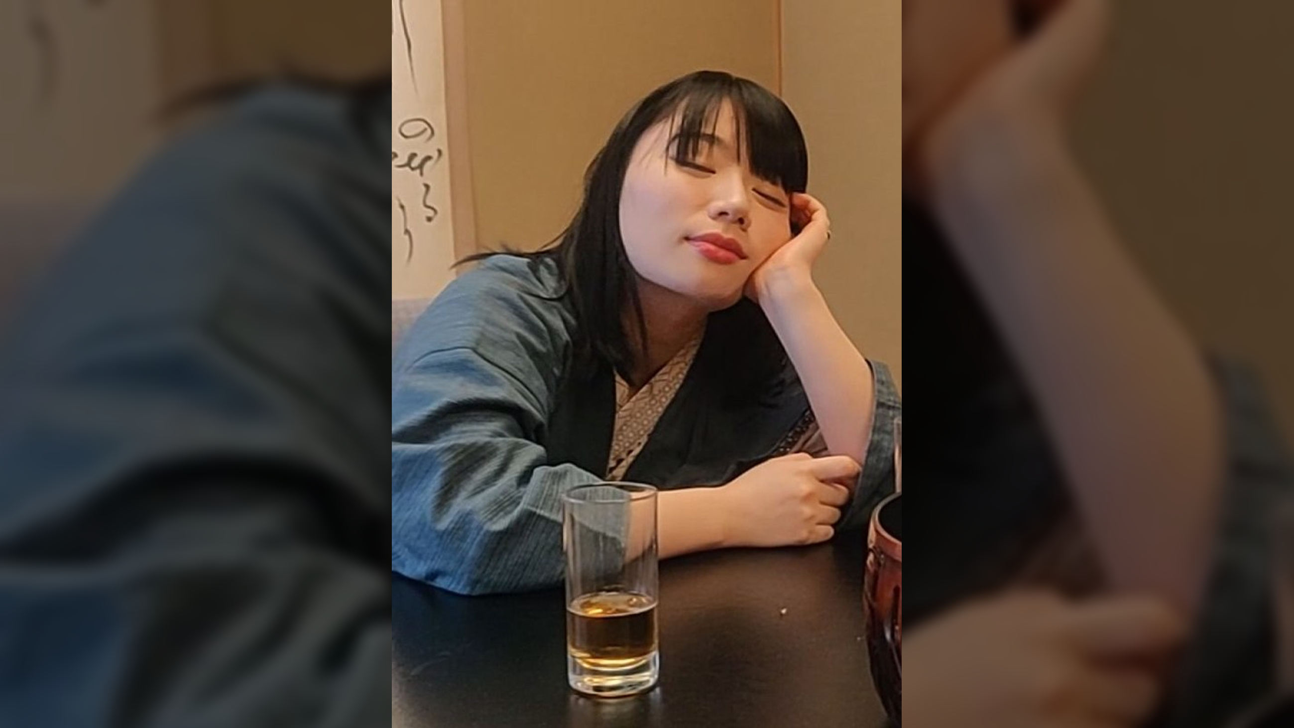 旅行先で心も身体も大解放!旅館のお部屋で浴衣も乱れる4Pセックス!