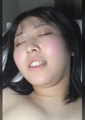 「奥気持ちいぃ…!」ほどよい柔らかムッチリ恵体の人妻を抱く