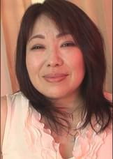 衰えるどころか加速していく、五十路女の性衝動！だらしない腹をした熟女に中出しセックス！