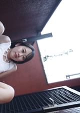 同じマンションに住むお姉さんのハミ尻パンツがエロすぎて、毎日見てたら、お姉さんもエッチな人で僕のオチ〇チン欲しくて、からかい誘惑してきたのでお互い気持ちよくなりました！　五十嵐美月
