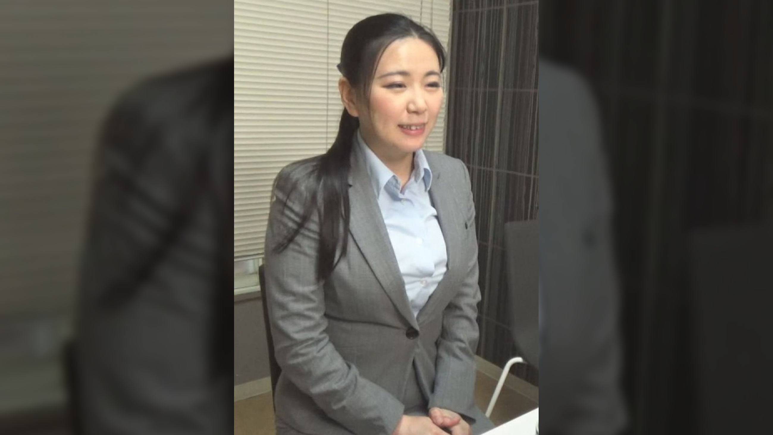 巨乳女性ゲーマーに待っていたのは面接の罠!社会というダンジョンに喰われちゃう!