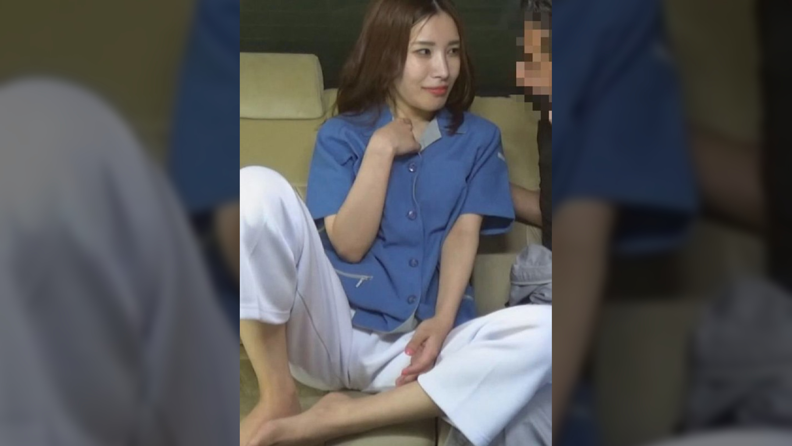 「めっちゃ濡れてる!」相手の奥様も使う車で本気イキ!休憩中の不倫カーセックス!