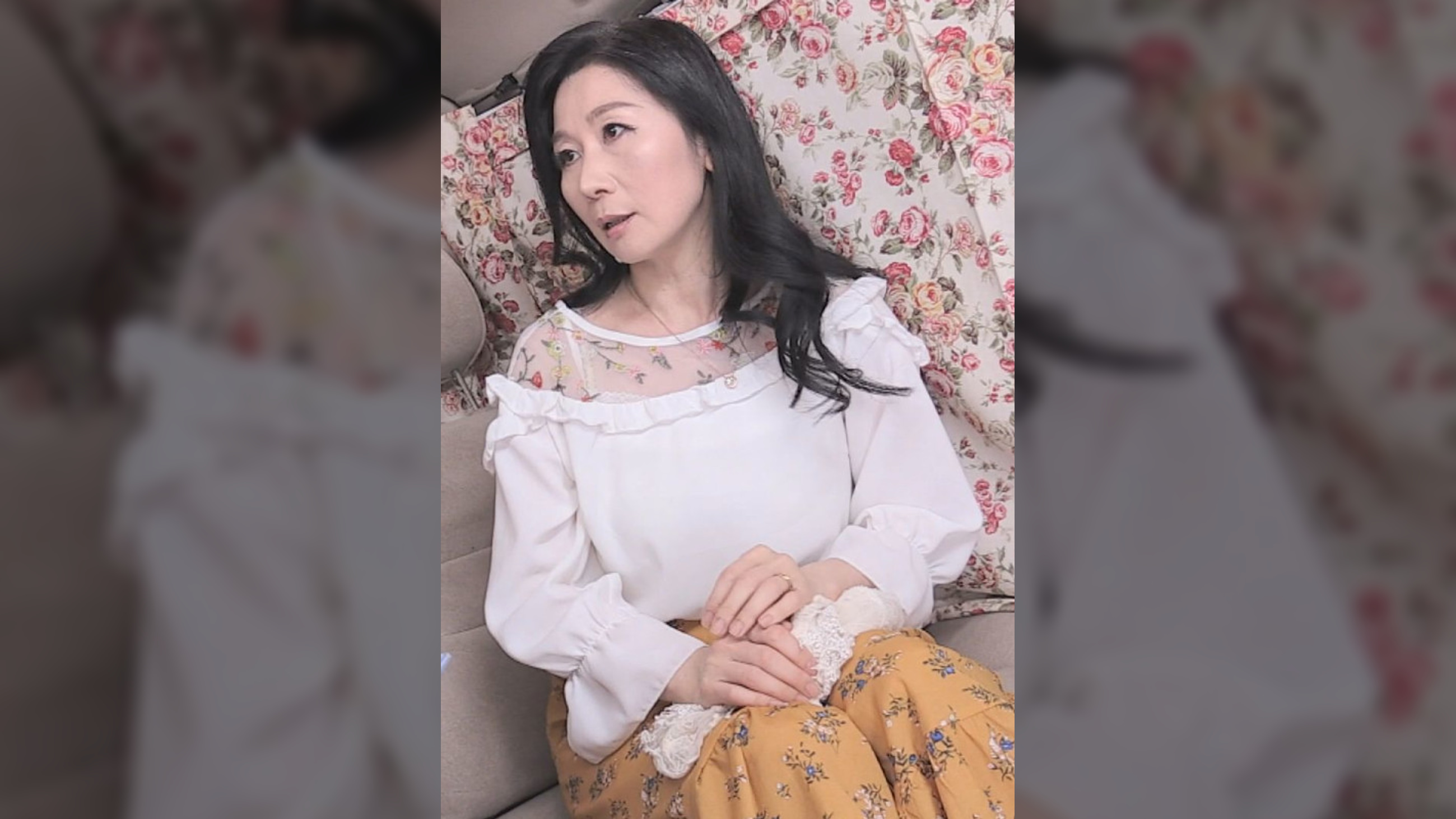 お上品でセレブな美魔女の色白Gカップ!5年ぶりの男根に悶絶絶頂イキまくりで中出しまで!