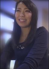 稼ぐ旦那さんに放置されて、暇を持て余した美人若妻が興味本位からAV出演！経験少ない初々しい感じ方に興奮して、思わず中出し！