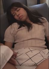 漫画喫茶の闇！可愛い女性客は個室で意識のないままおもちゃにされる！