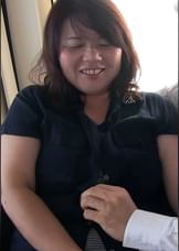 あどけない笑顔のぽっちゃり熟女がカメラの前で魅せる濃厚な本能丸出しの中出しセックス！