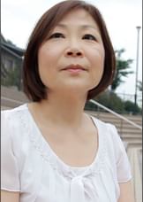バツイチで自由気ままに人生を謳歌している素人熟女。「人生楽しみたい！」と初撮り中出しセックスで魅せるエロ過ぎ映像！