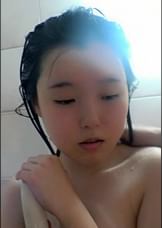 【視聴注意・禁忌案件】すっぴんさいちぃー娘への父親のイケナイ映像記録!