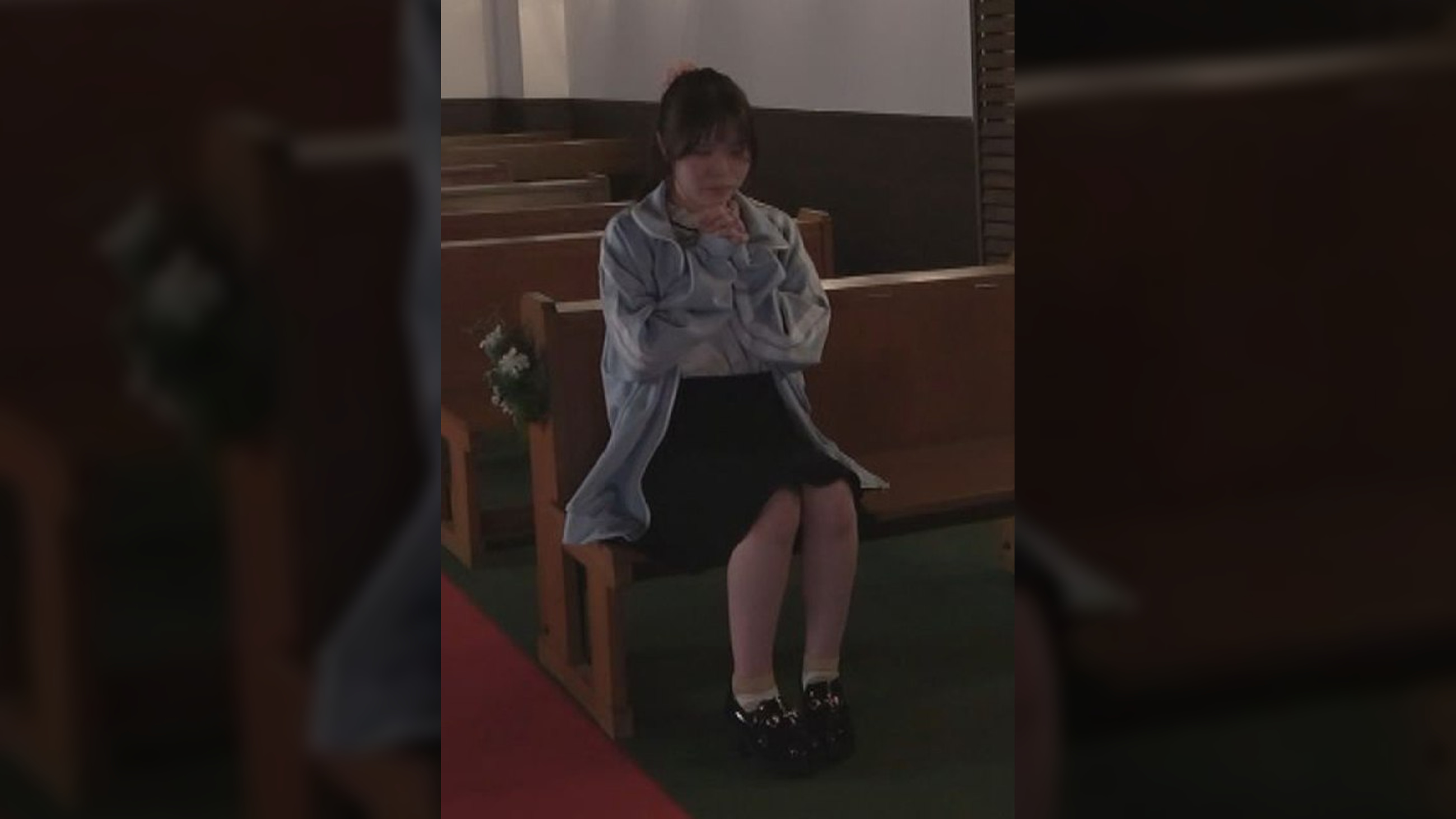性なる棒で絶頂を！罪深き哀れなスレンダー女性に性職者が与える恍惚の許し！