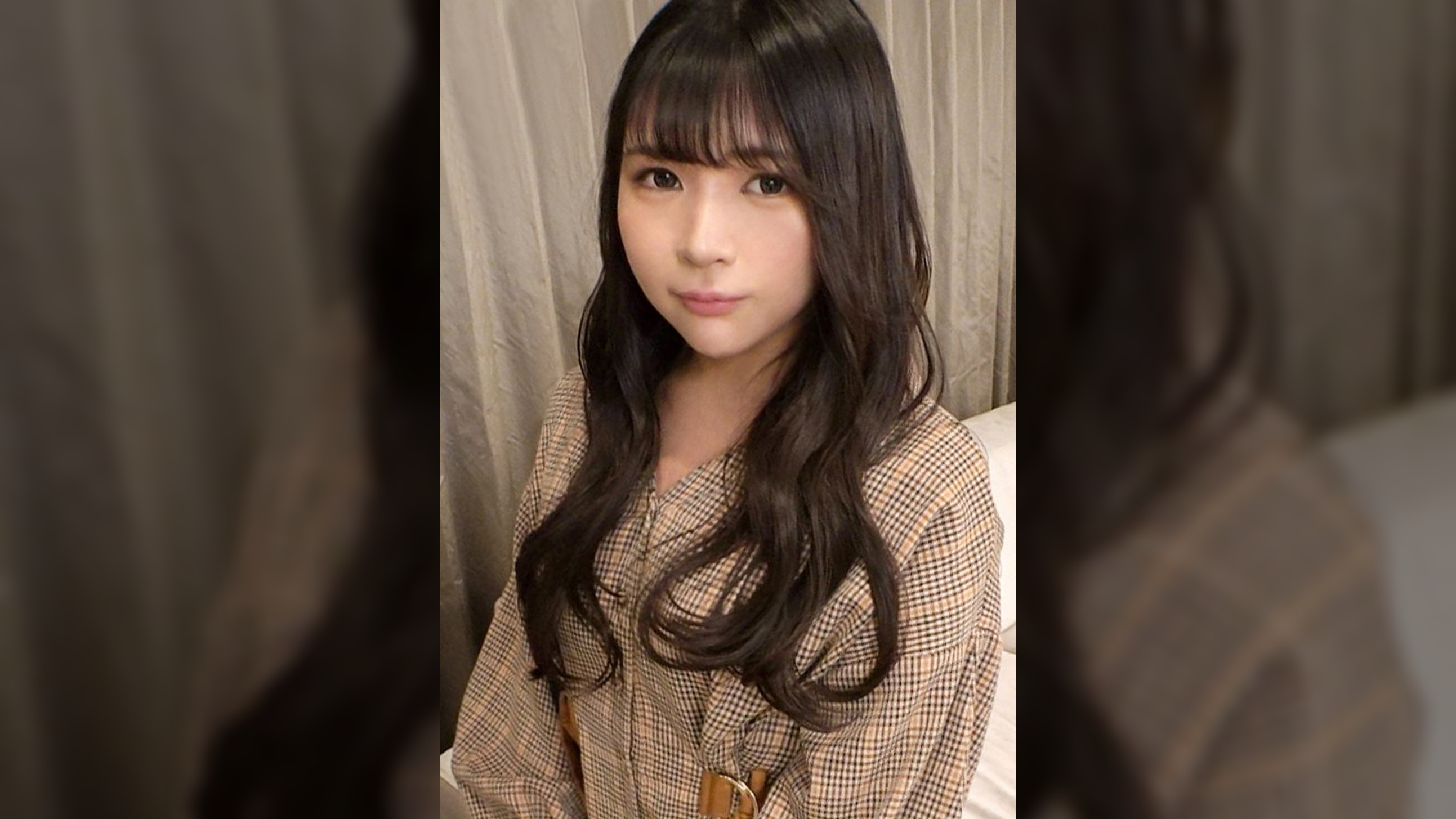 【元アイドル】ということで可愛さは折り紙付き!カメラ慣れはしてそうだけど流石にエッチな撮影となると違ってくるようでチ○ポを前にして恥ずかしがっているみたいだったけどしゃぶっているうちにだんだん顔つきがとろんとしてきて… ネットでAV応募→AV体験撮影 1981