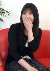 切れ長の麗しい瞳とシックなロングヘアーのしなやか人妻さんだが、エチエチは好きでしかもフェラも好きと告白