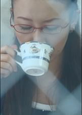 勉強一筋だった由緒正しき家柄のおばさん！三十路を超えて覚えたオナニーにハマってそうだったから男の味も覚えてもらおうと集団セックス！