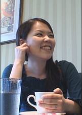 ナンパされたらウキウキが止まらない人妻さん！ホテルで即ハメ！生中出し