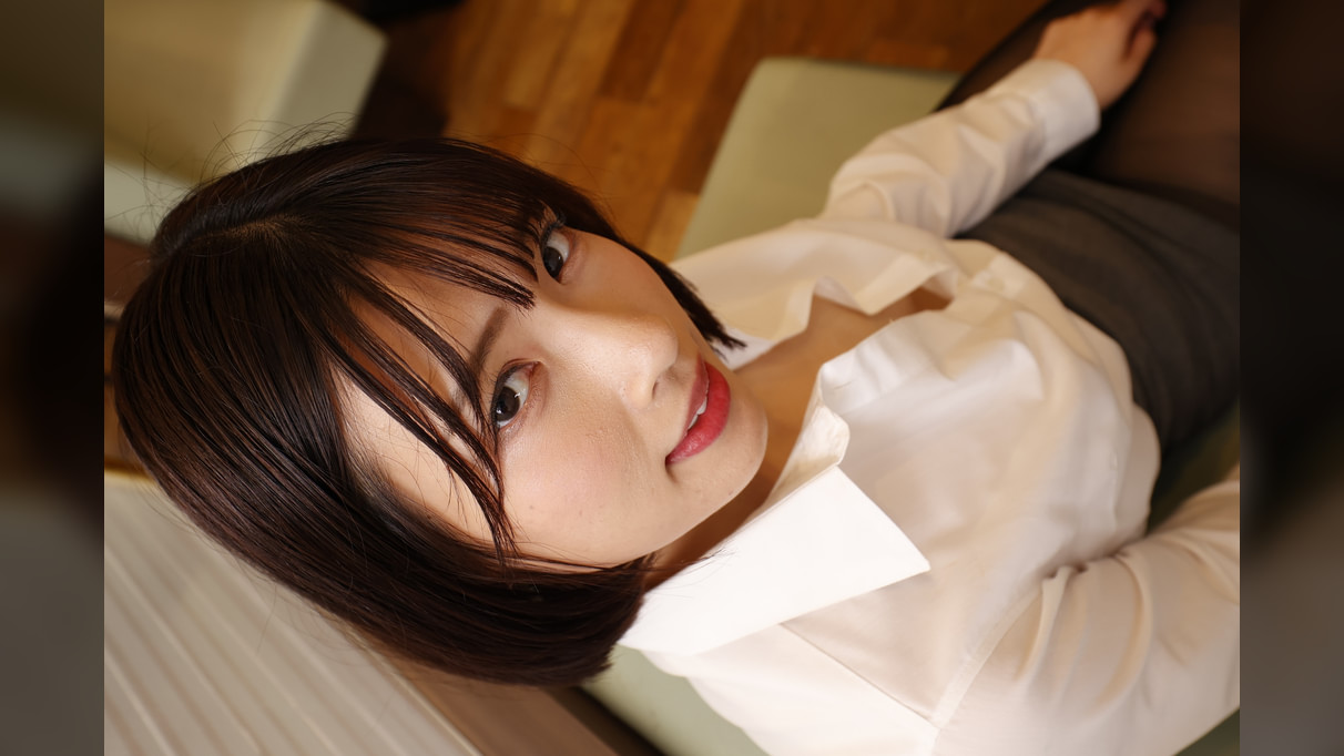 仕事頑張るなら、上司の私の黒パンストにリモバイ装着して一緒に楽しいことしてあげるんだけど、どうする? 宮城りえ